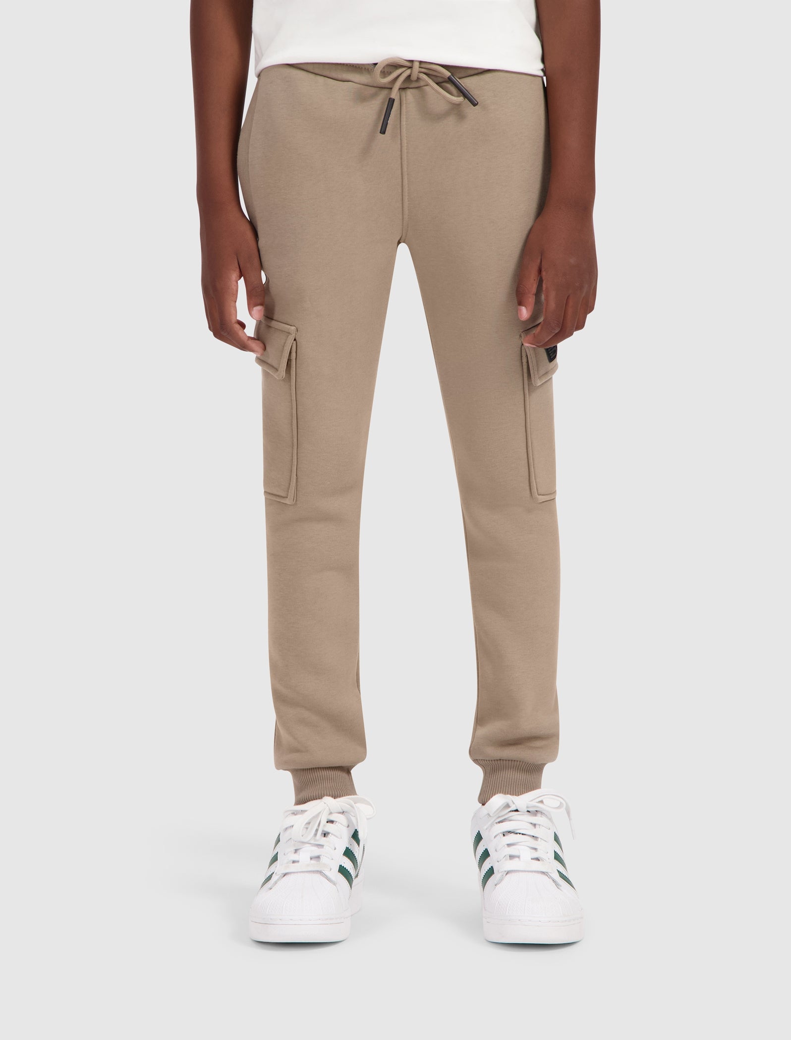 Junior Logo Badge Cargo Sweatpants Taupe