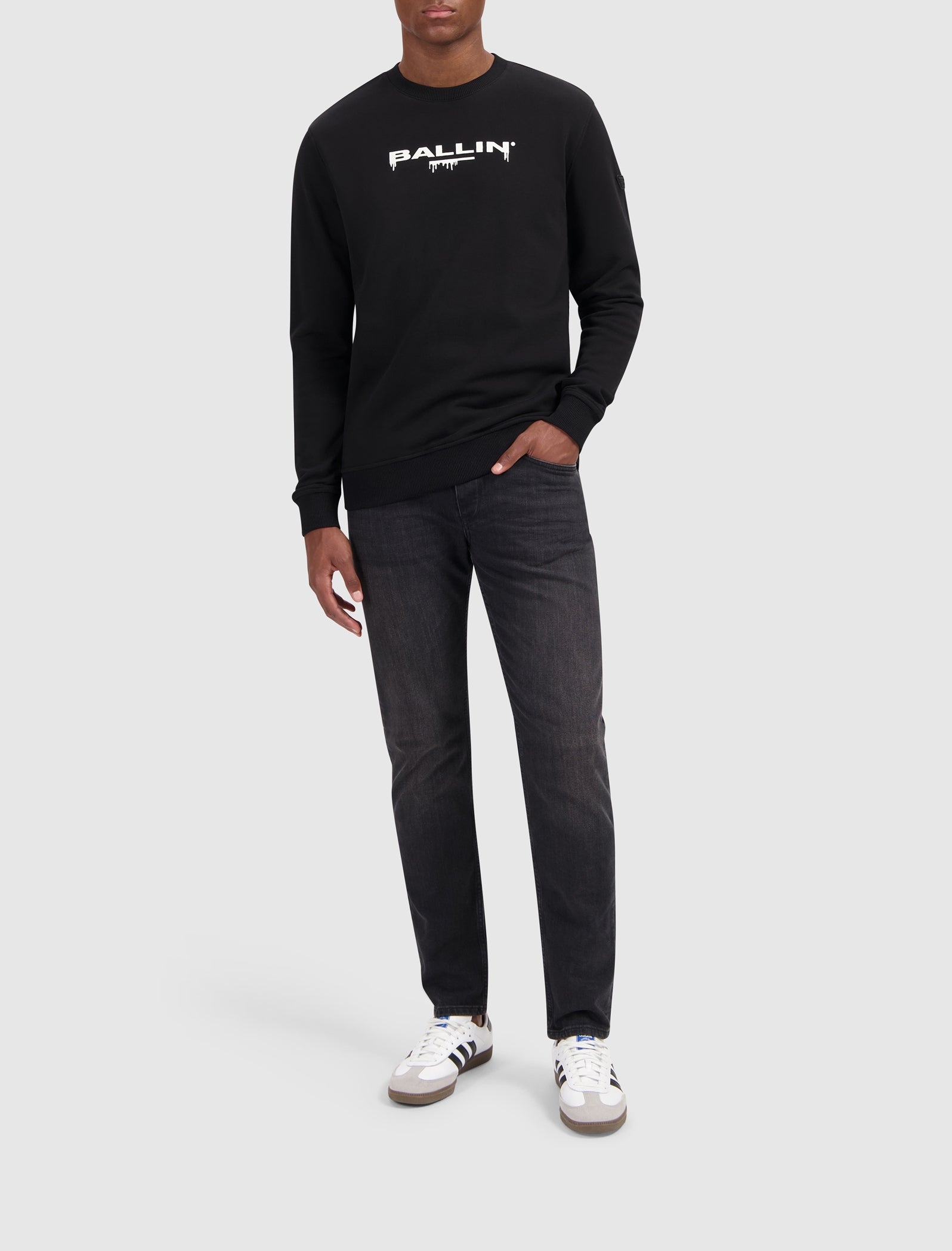 Dripping Logo Sweater | Black