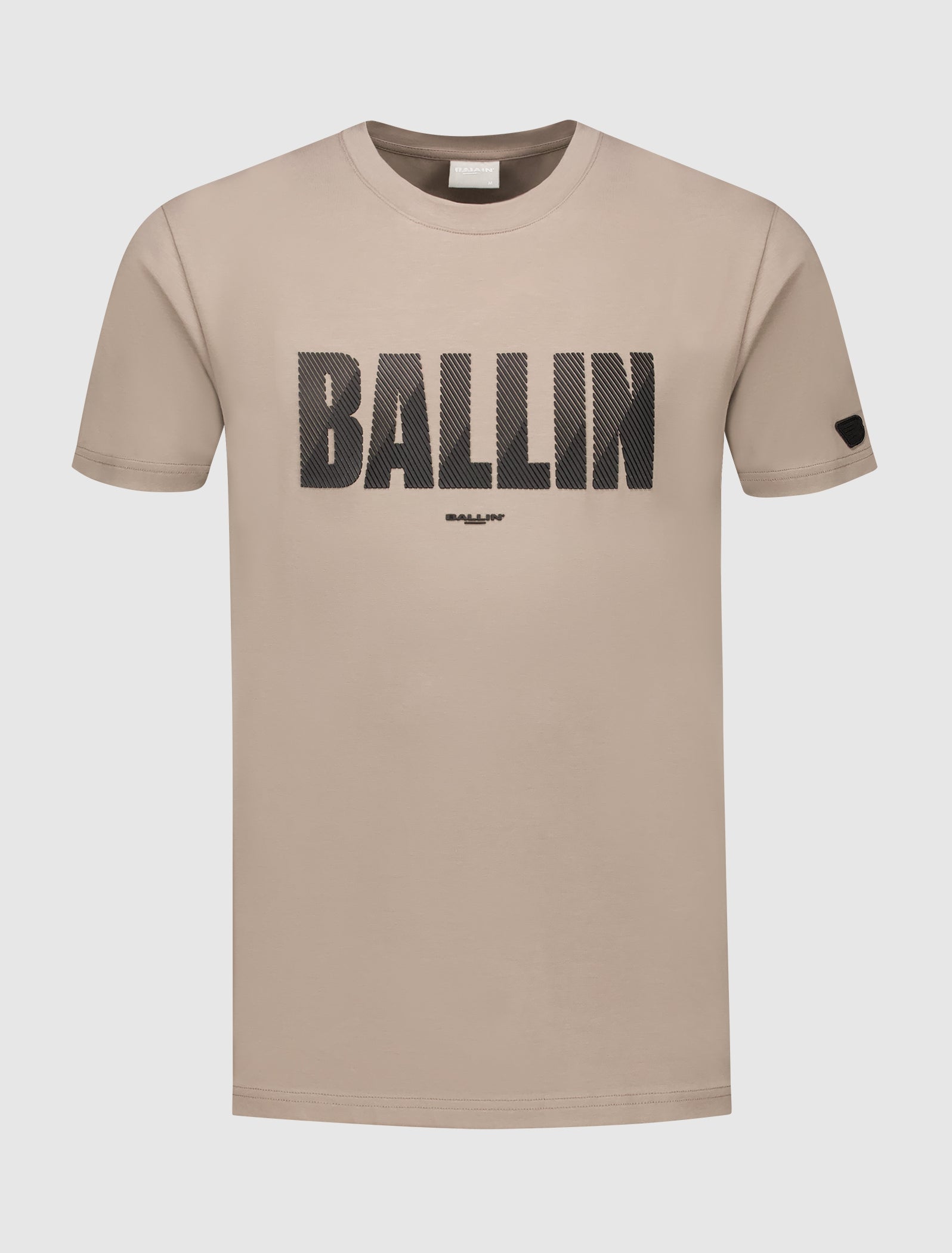Logo op shirt excellent strijken