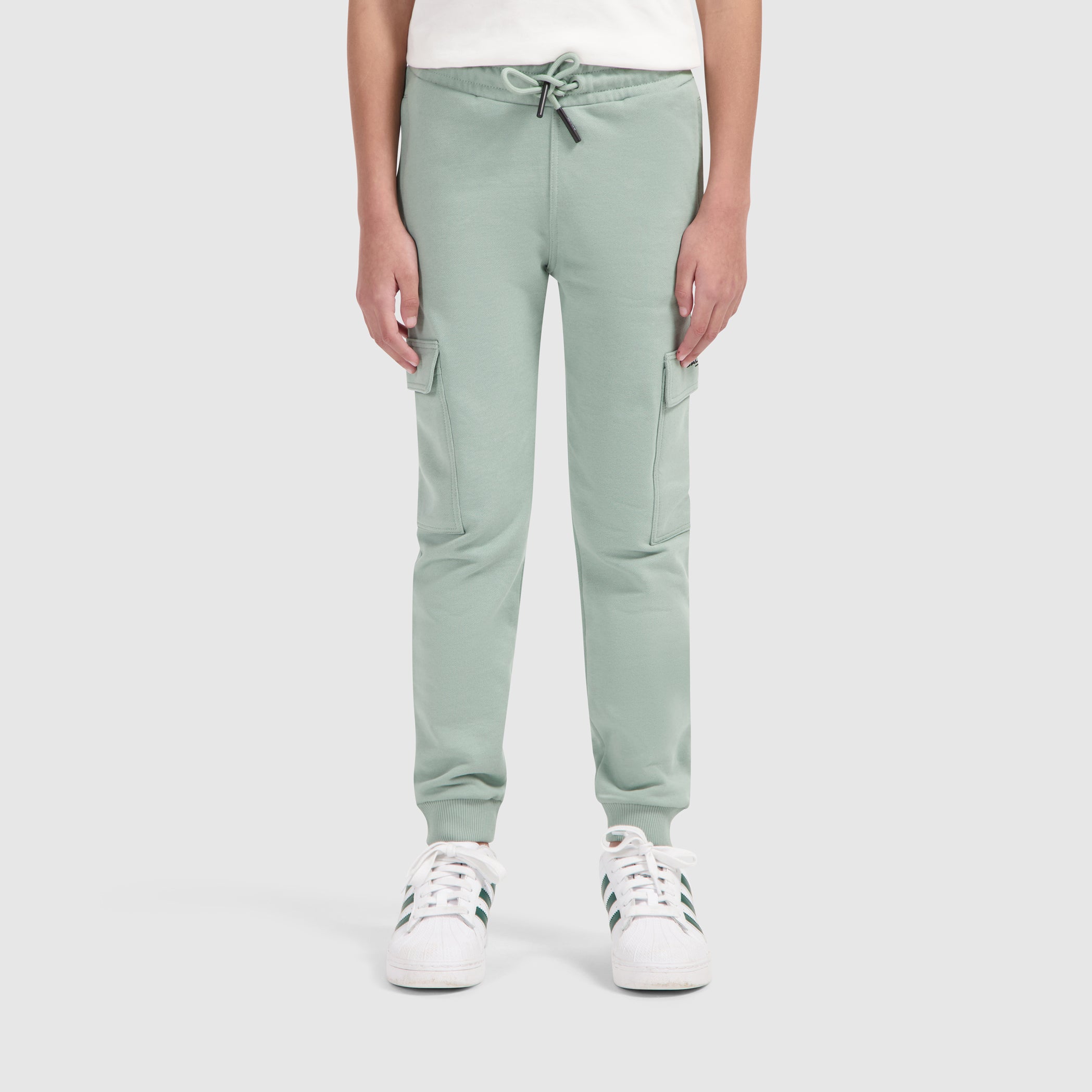 Junior Cargo Logo Sweatpants | Green