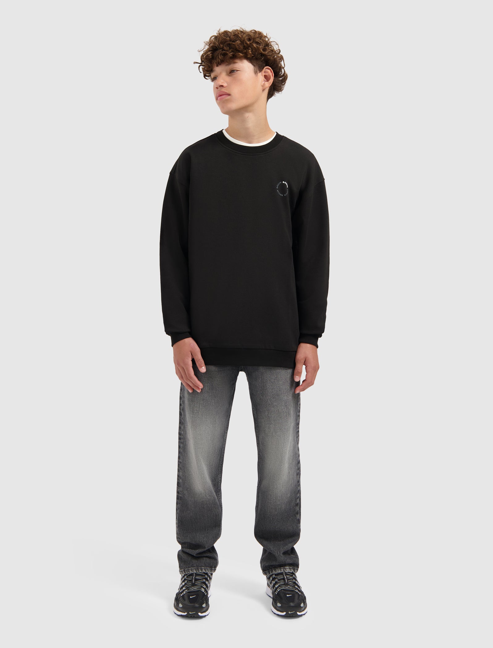 Junior Circle Logo Sweater | Black