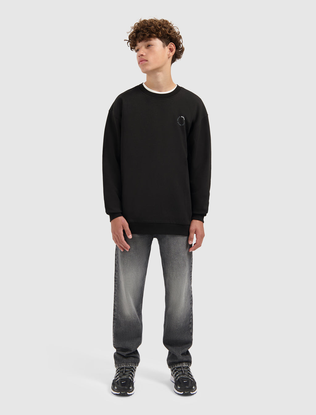Junior Circle Logo Sweater | Black