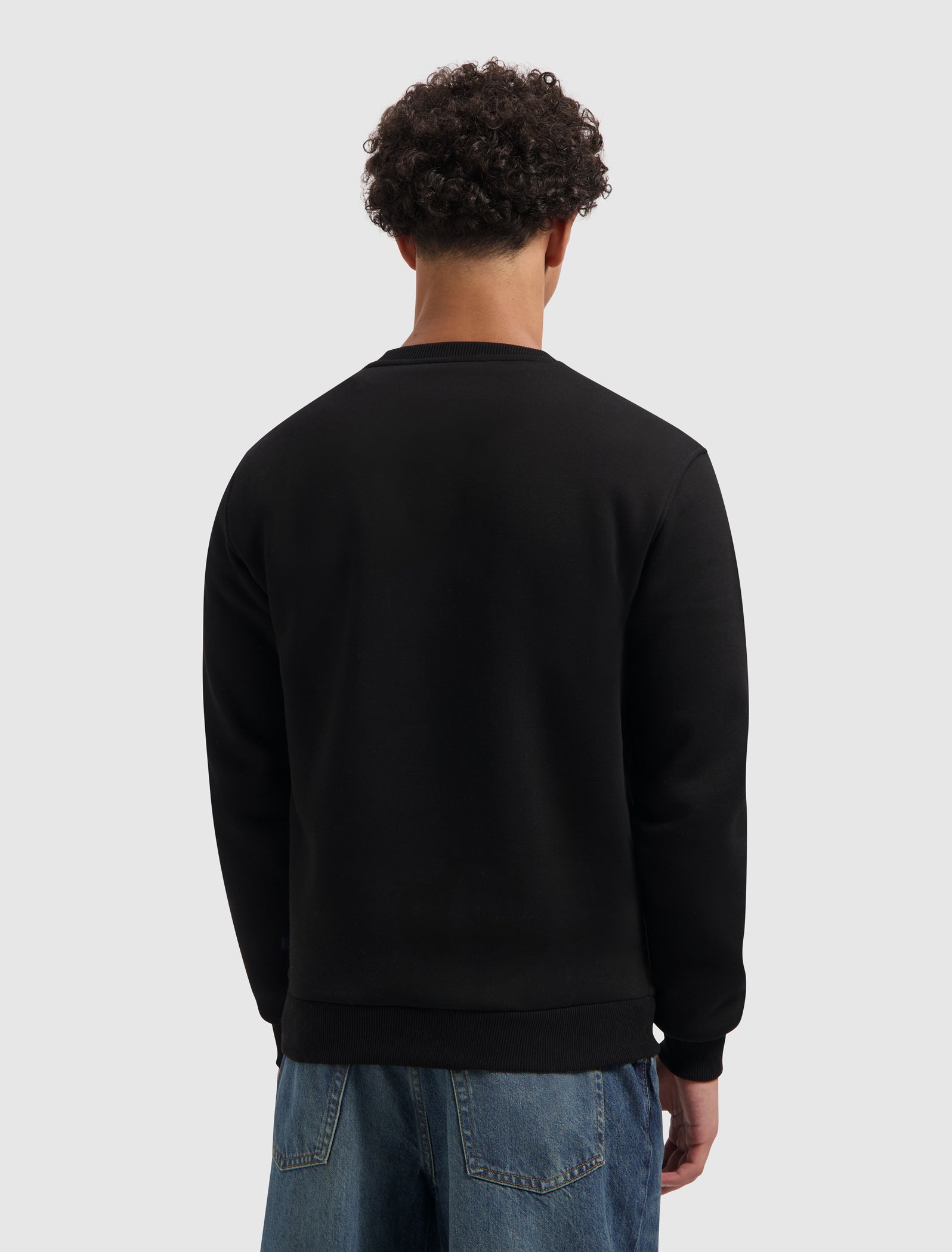 Circle Logo Sweater | Black