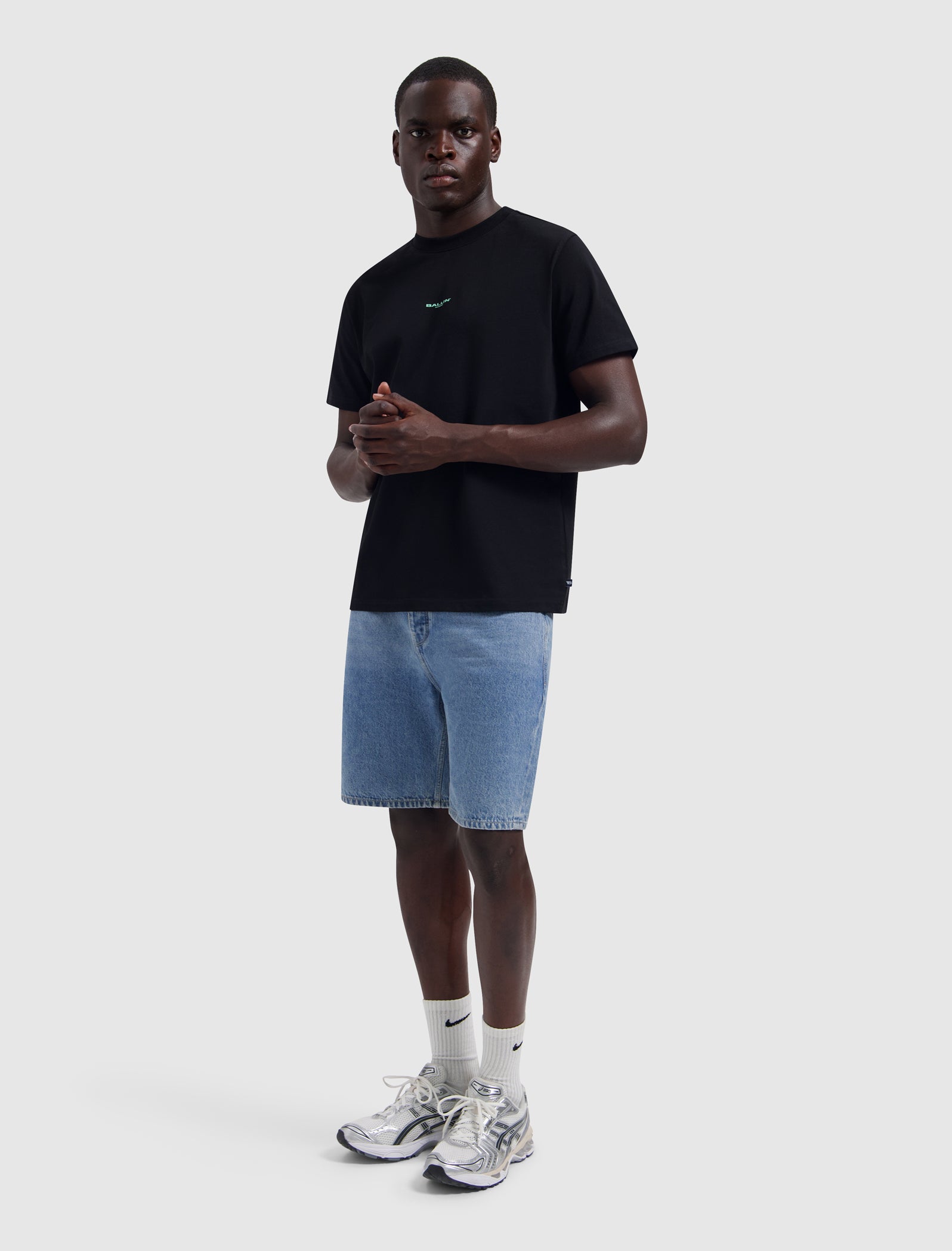 Surfers Paradise House T-shirt | Black