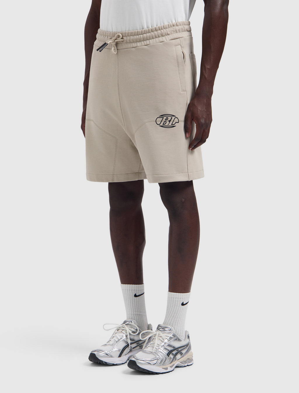 Global Monogram Short | Taupe