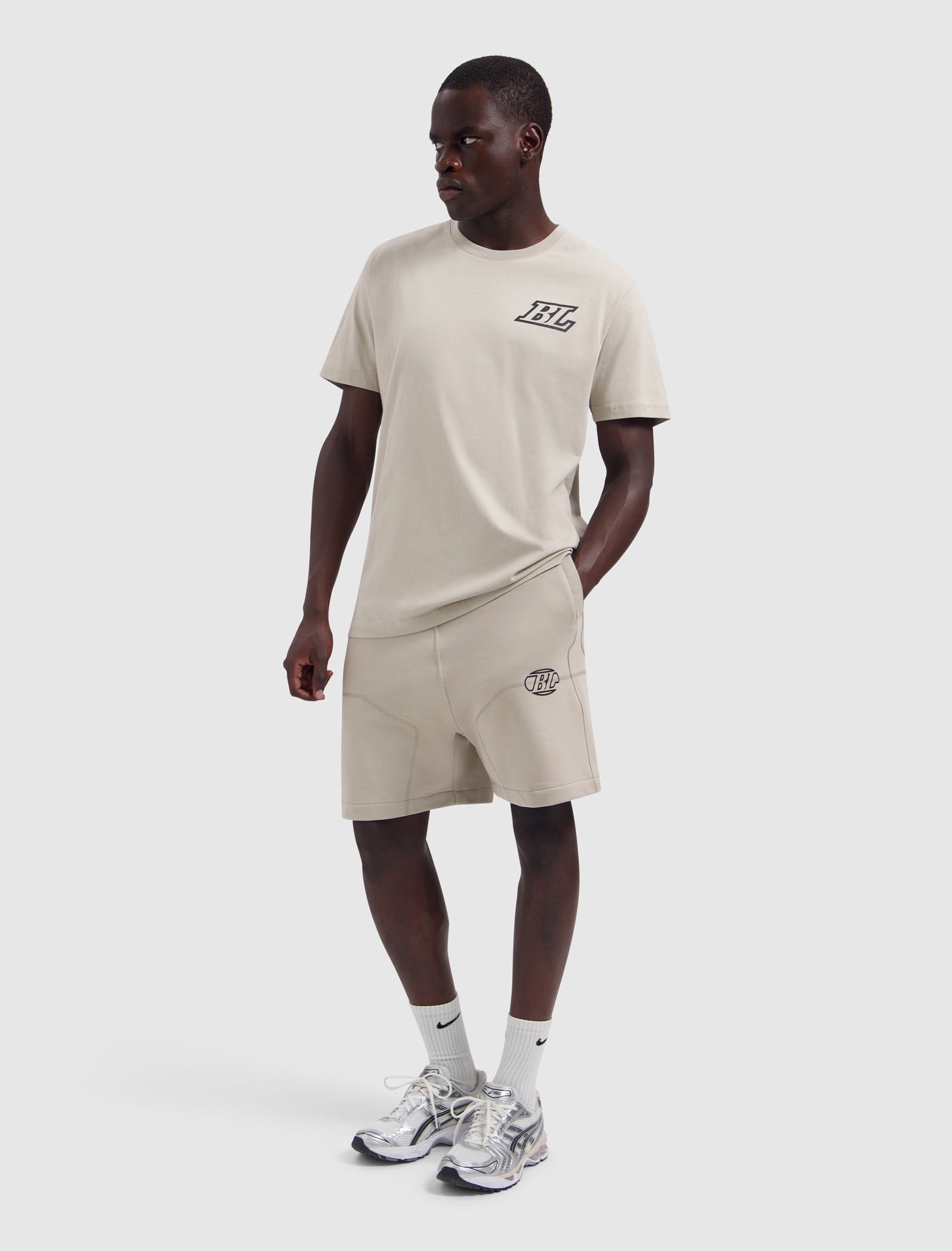 Global Monogram Short | Taupe