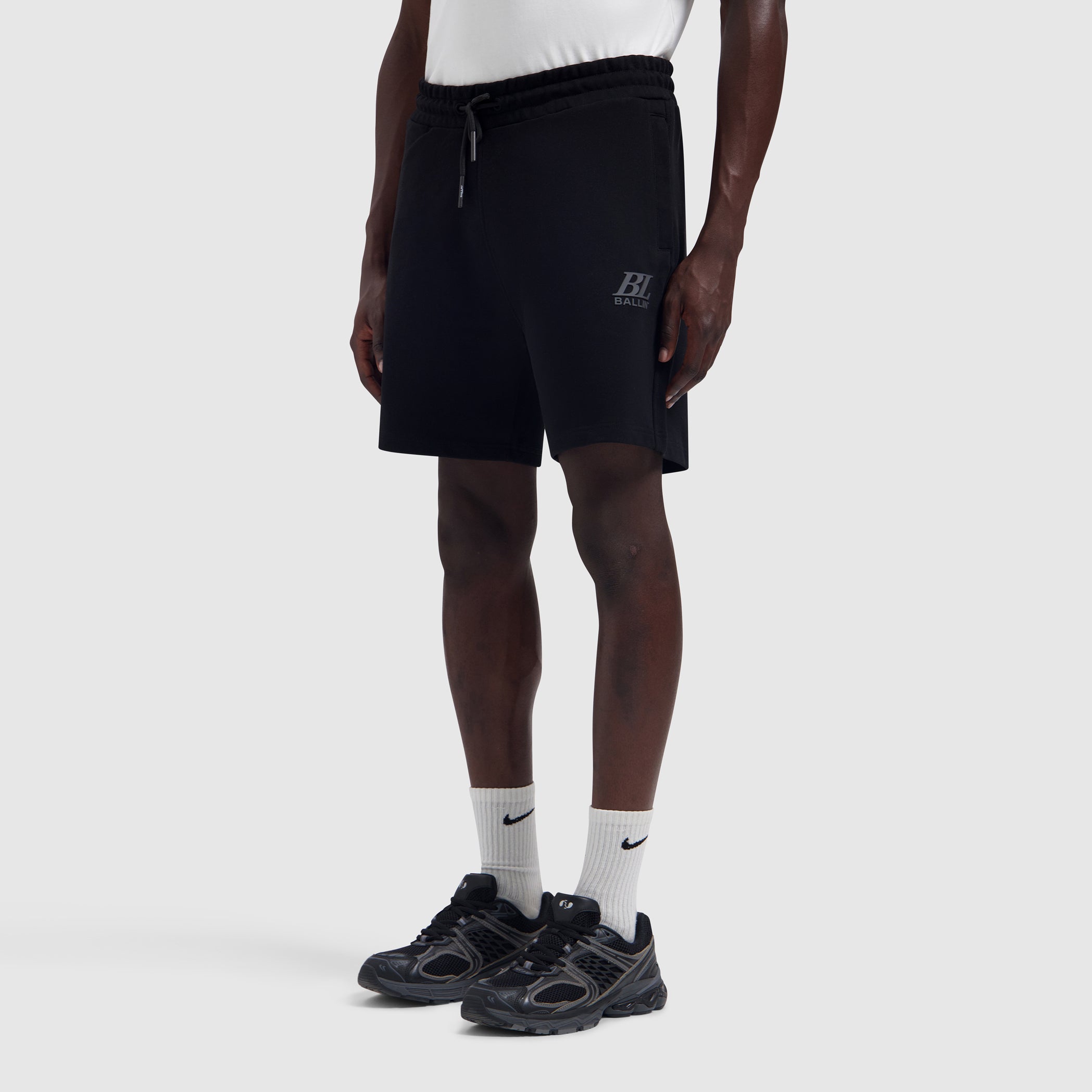 Monogram Short | Black