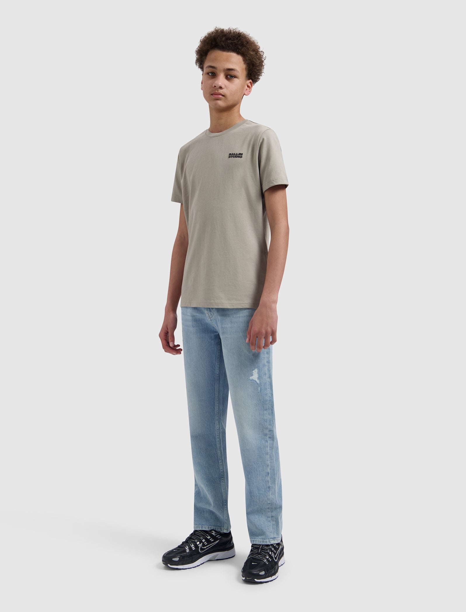 Junior Abstract Letter T-shirt | Taupe