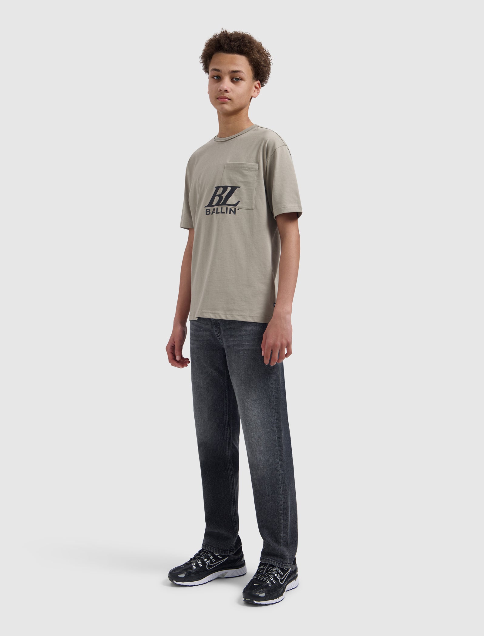 Junior Monogram Pocket T-shirt | Taupe