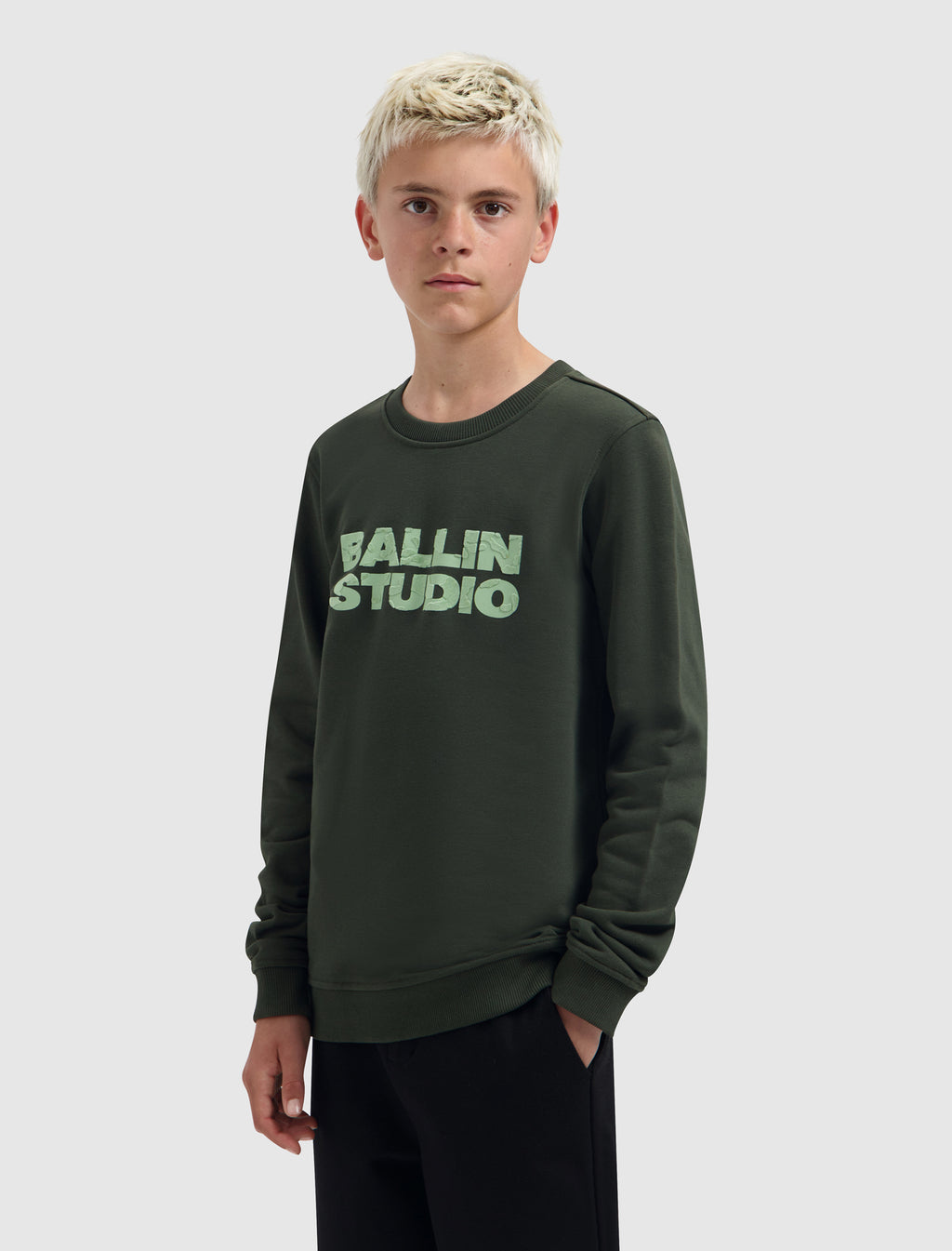 Junior Ballin Studio Crewneck | Olive