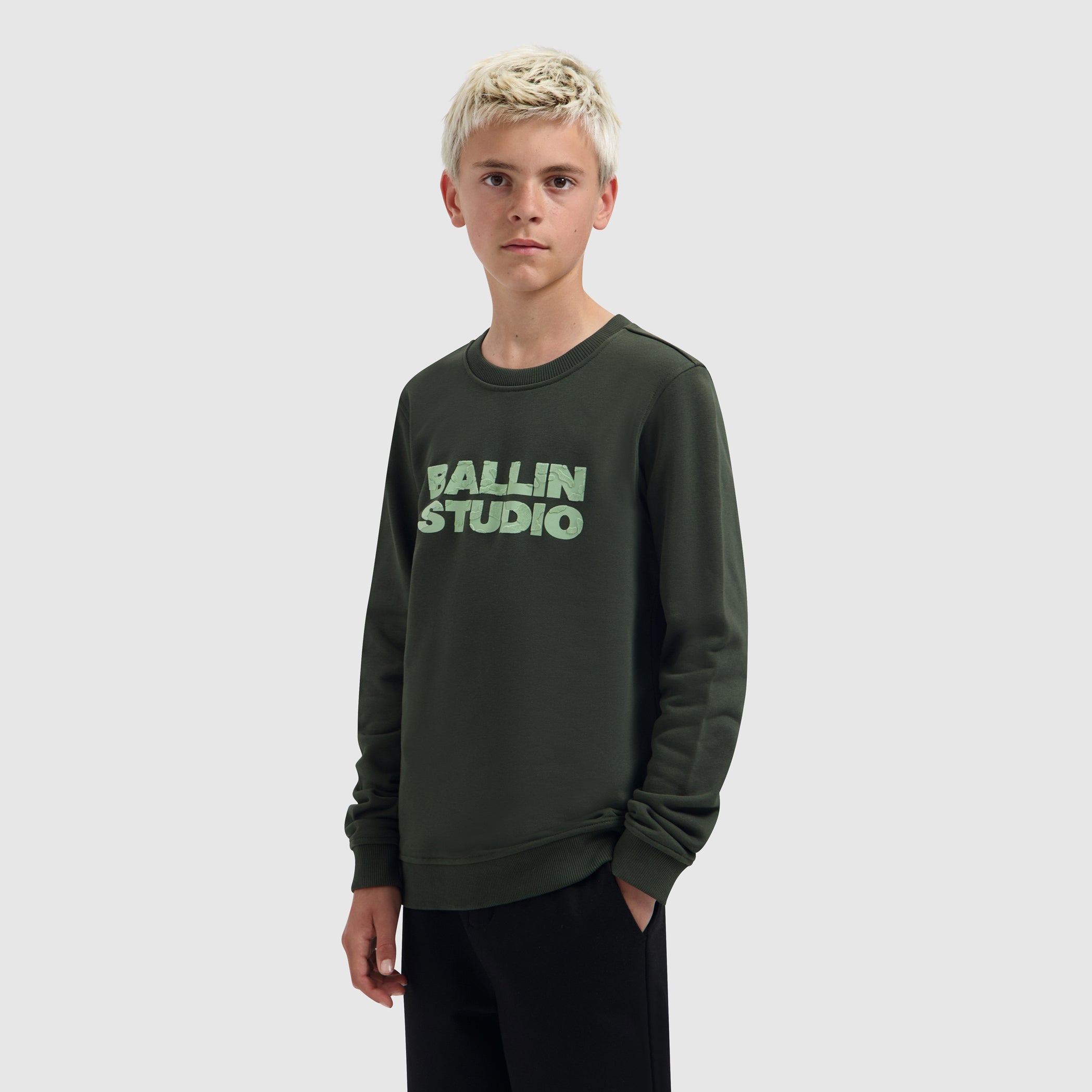 Junior Ballin Studio Crewneck | Olive