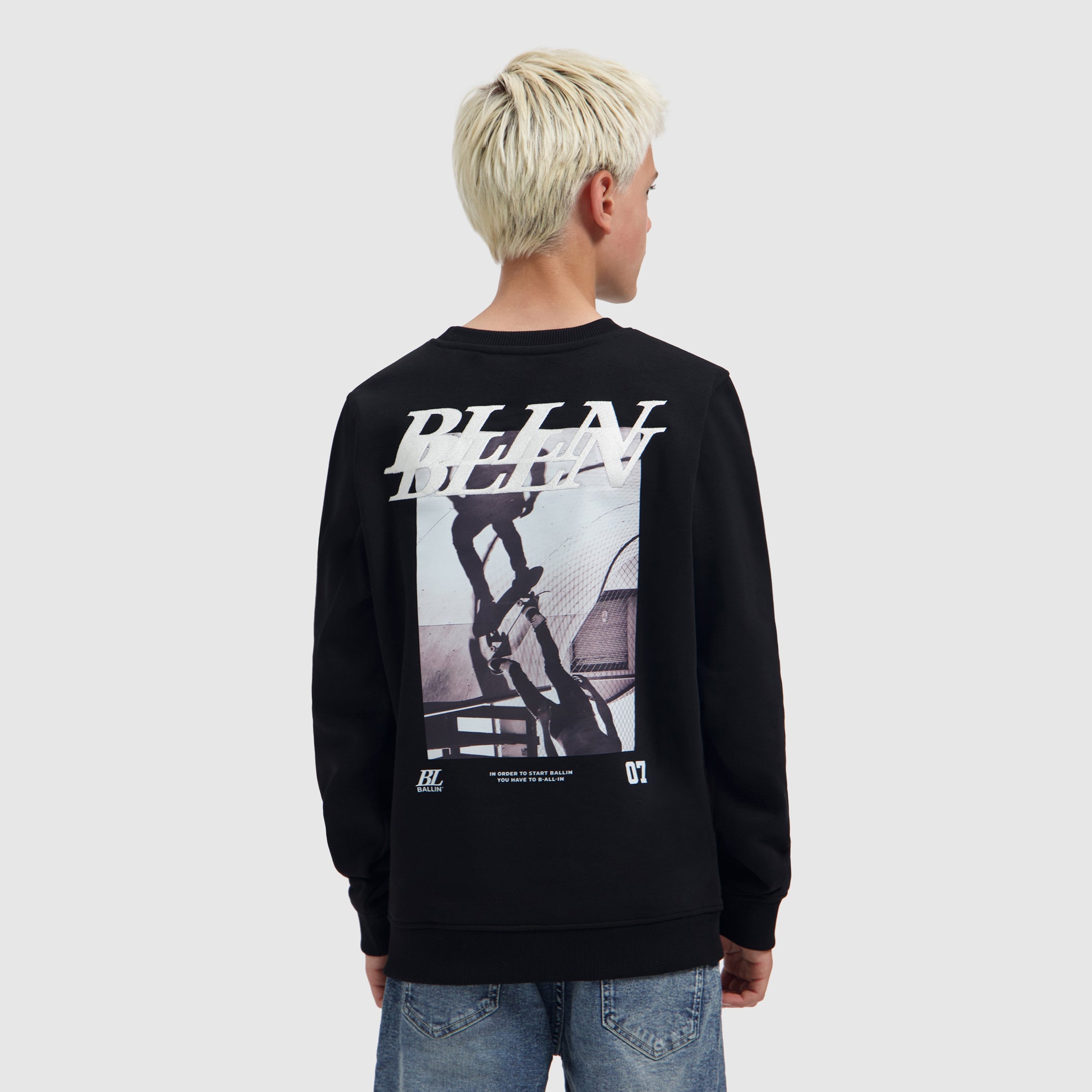 Junior Upside Out Crewneck | Black