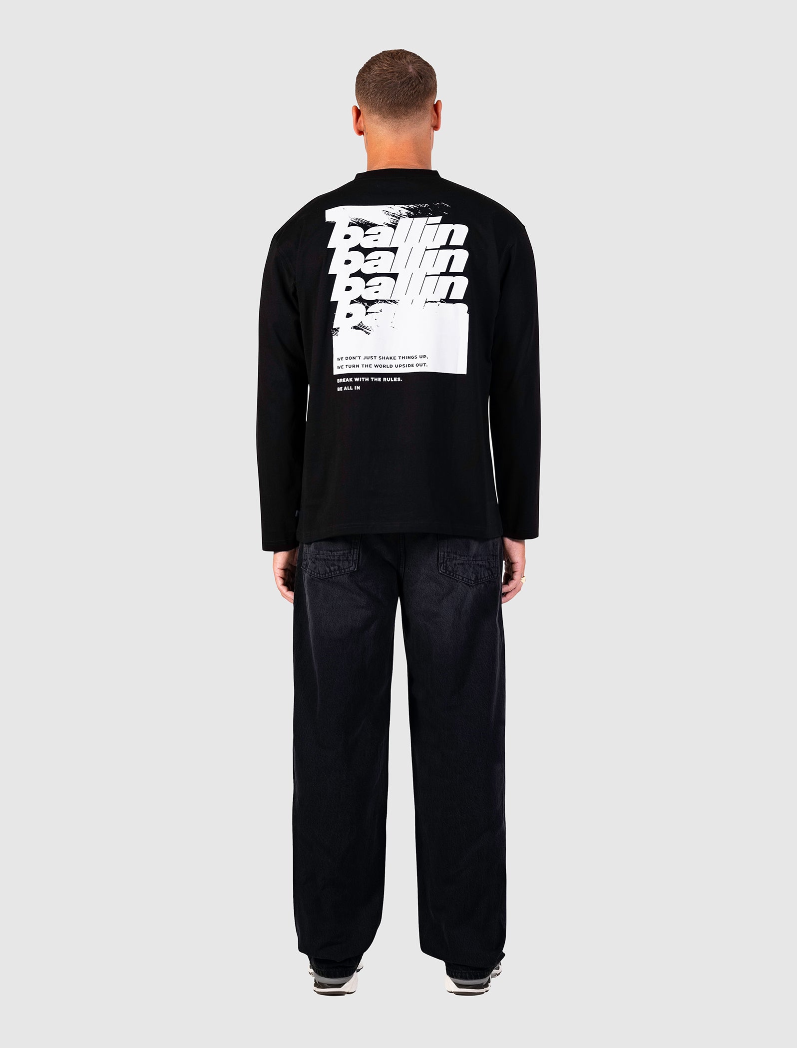 Grunge Stacked Logo Longsleeve | Black