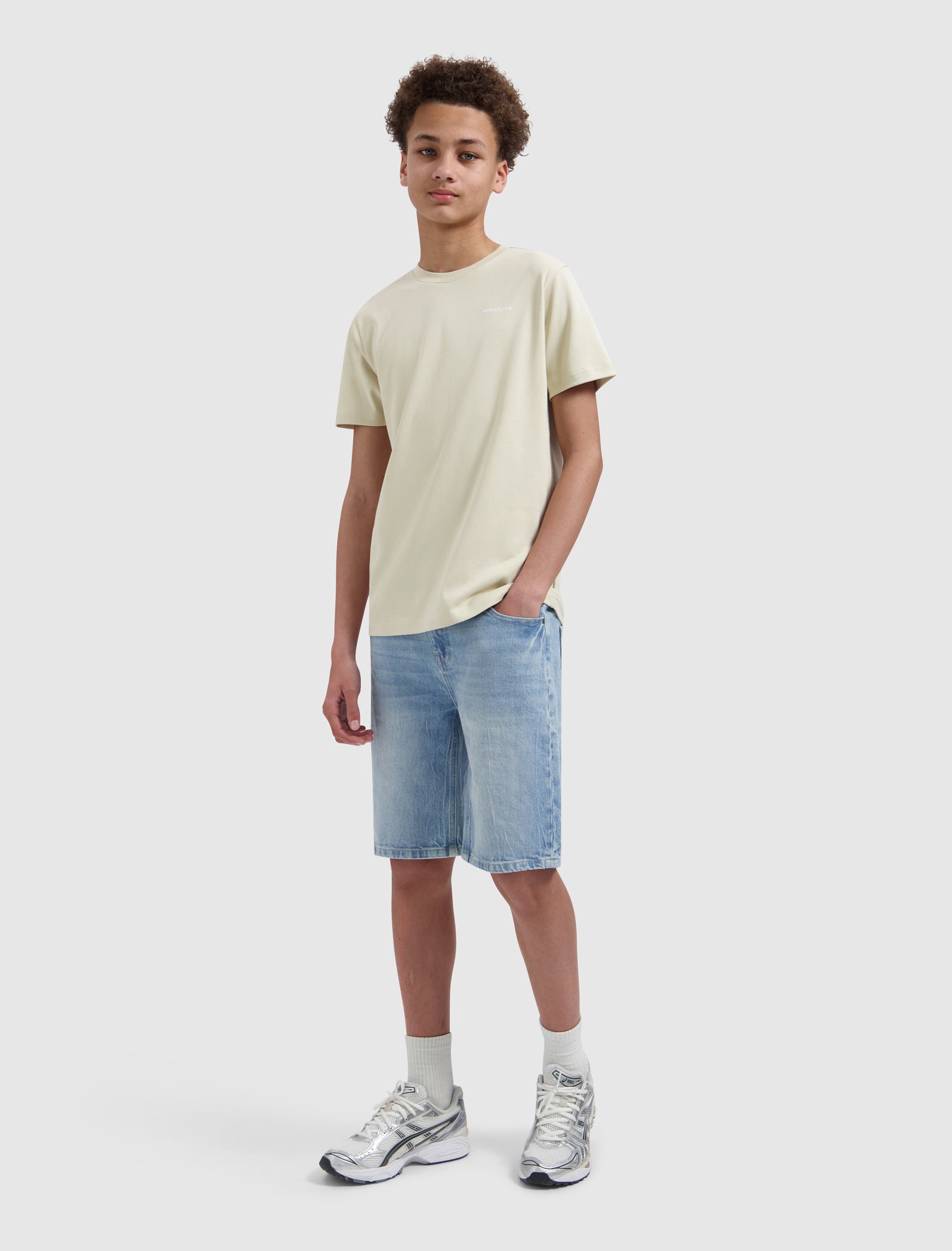 Junior Stacked Logo Sketch T-shirt | Sand