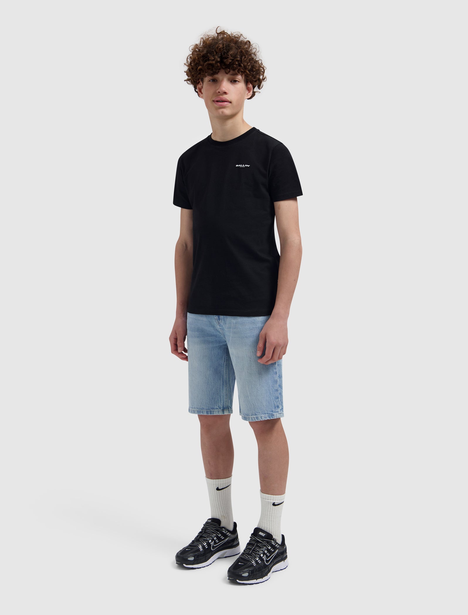 Junior Stacked Logo T-shirt | Black